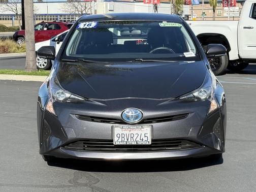 2016 Toyota Prius Three