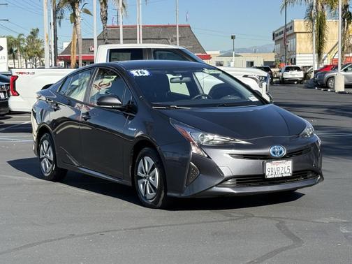 2016 Toyota Prius Three