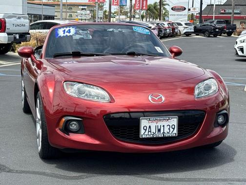 Zeal Red 2014 Mazda MX-5 Miata Grand Touring