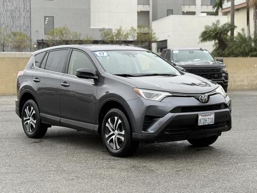 2017 Toyota RAV4 LE