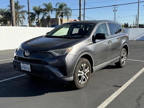 2017 Toyota RAV4 LE