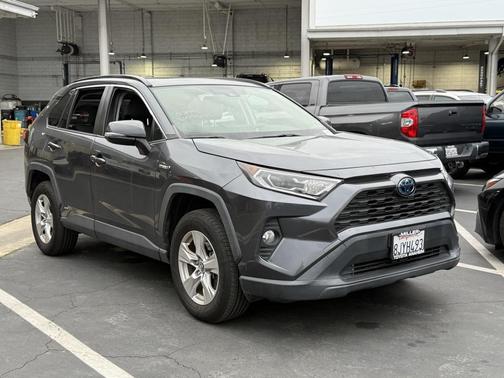 2019 Toyota RAV4 Hybrid XLE