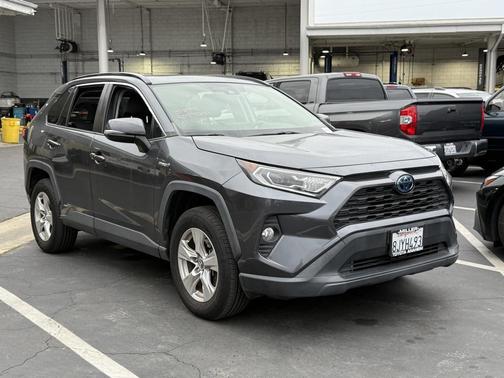2019 Toyota RAV4 Hybrid XLE