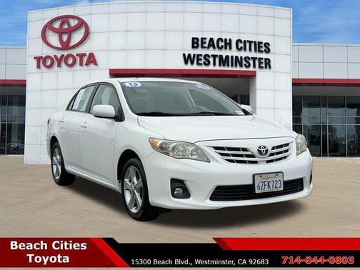 Super White 2013 Toyota Corolla LE