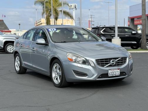 2013 Volvo S60 T5 Platinum