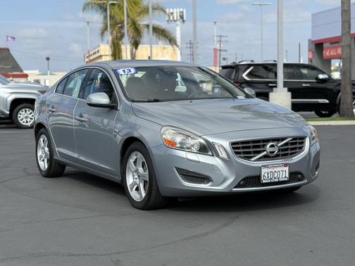 2013 Volvo S60 T5 Platinum