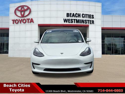Pearl White Multi-Coat 2022 Tesla Model 3 Long Range