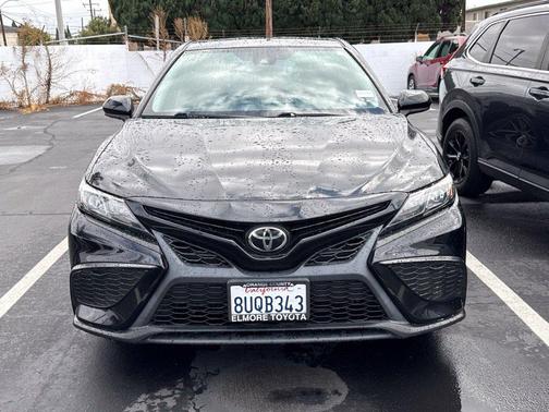Midnight Black Metallic 2021 Toyota Camry SE