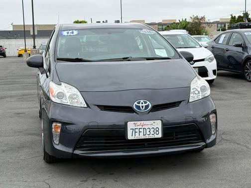 Winter Gray Metallic 2014 Toyota Prius Two