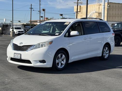 2013 Toyota Sienna LE