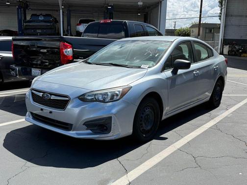 Ice Silver Metallic 2018 Subaru Impreza 2.0i