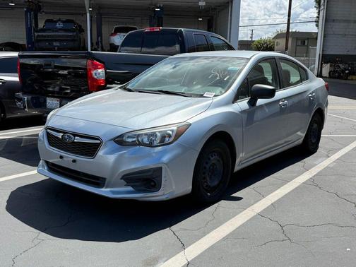 Ice Silver Metallic 2018 Subaru Impreza 2.0i