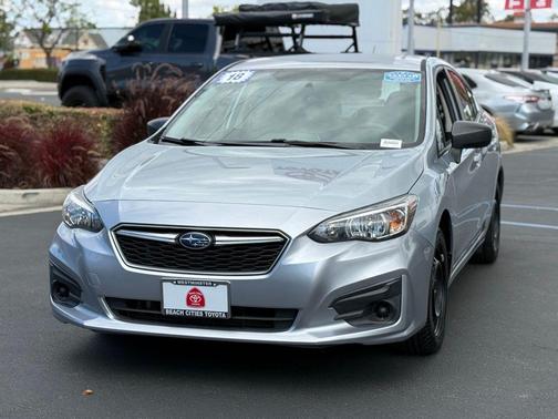 Ice Silver Metallic 2018 Subaru Impreza 2.0i