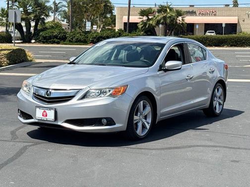 Silver Moon 2013 Acura ILX 2.0L Technology