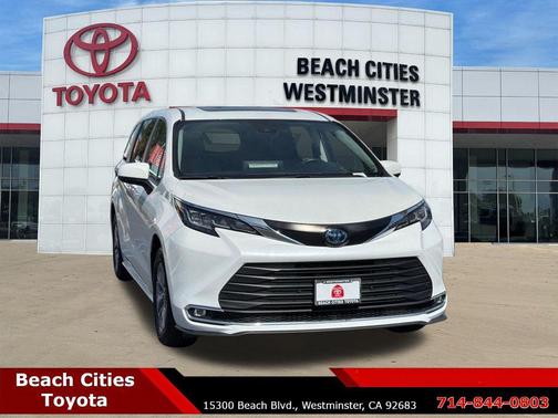 2022 Toyota Sienna XLE