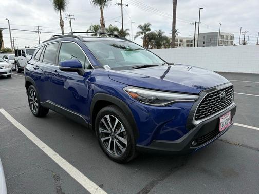 Blue Crush Metallic 2022 Toyota Corolla Cross XLE