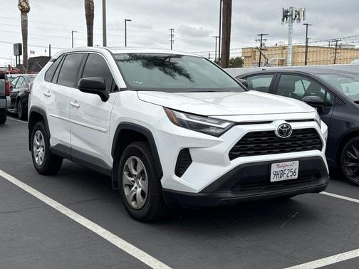 Ice Cap 2023 Toyota RAV4 LE