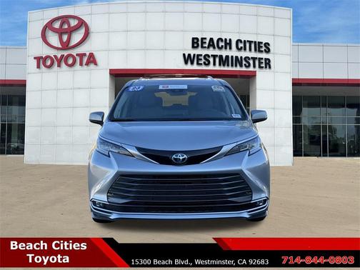 2023 Toyota Sienna Limited
