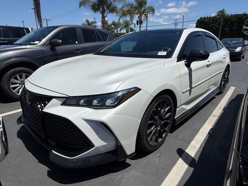 Midnight Black Metallic 2021 Toyota Avalon TRD