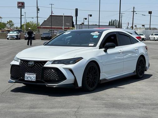 Midnight Black Metallic 2021 Toyota Avalon TRD