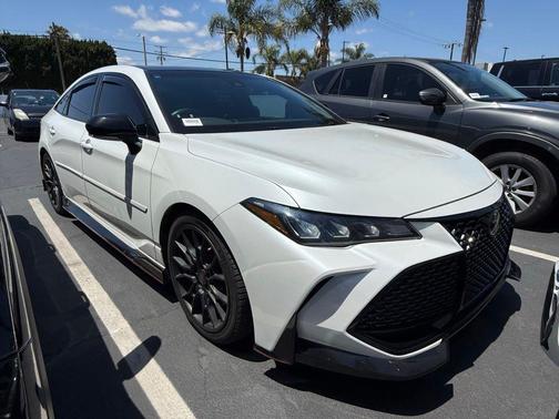 Midnight Black Metallic 2021 Toyota Avalon TRD