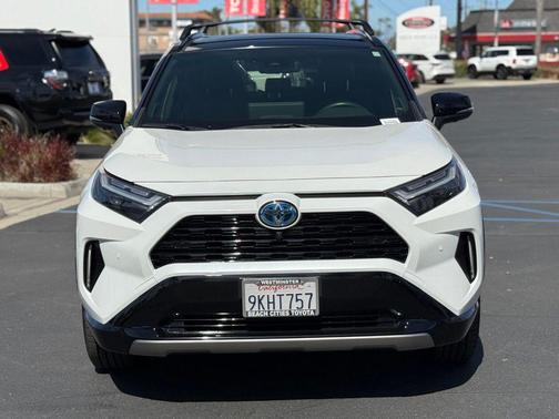 2024 Toyota RAV4 Hybrid SE
