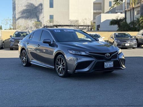 2021 Toyota Camry SE