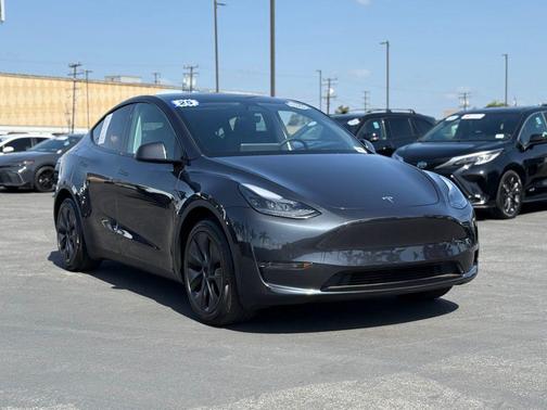 Stealth Gray 2025 Tesla Model Y Long Range Dual Motor Rear-Wheel Drive