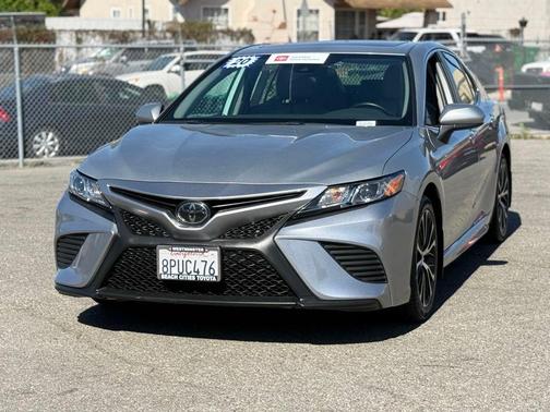 2020 Toyota Camry SE