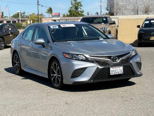 2020 Toyota Camry SE