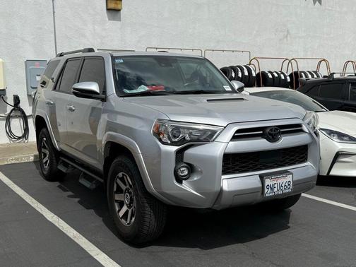 Classic Silver Metallic 2024 Toyota 4Runner TRD Off Road Premium