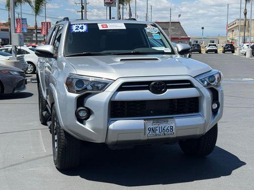 Classic Silver Metallic 2024 Toyota 4Runner TRD Off Road Premium