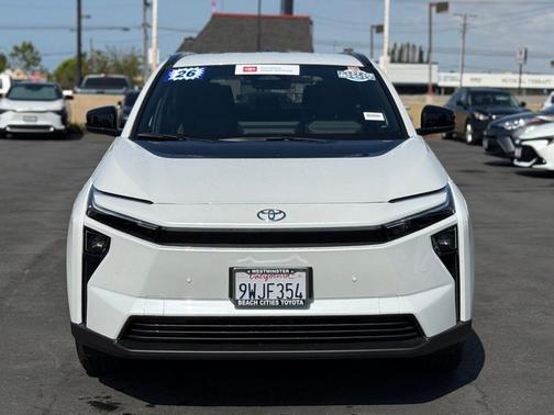 Pearl 2026 Toyota bZ XLE