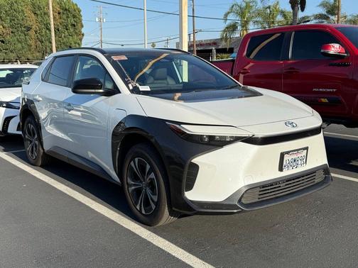 Wind Chill Pearl 2024 Toyota bZ4X XLE