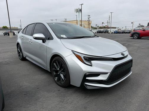 Classic Silver Metallic 2025 Toyota Corolla SE