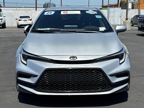 Classic Silver Metallic 2025 Toyota Corolla SE