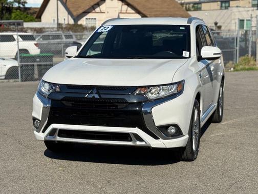 2022 Mitsubishi Outlander PHEV SEL