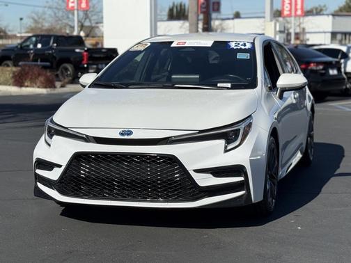 2024 Toyota Corolla Hybrid SE