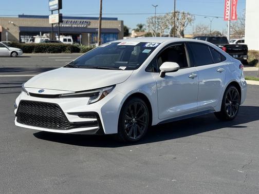 2024 Toyota Corolla Hybrid SE