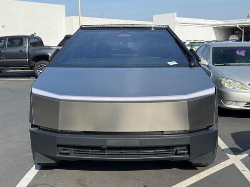 2024 Tesla Cybertruck Cyberbeast