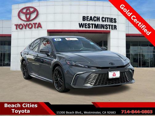 Black 2025 Toyota Camry SE