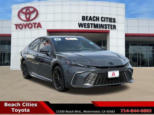 2025 Toyota Camry SE