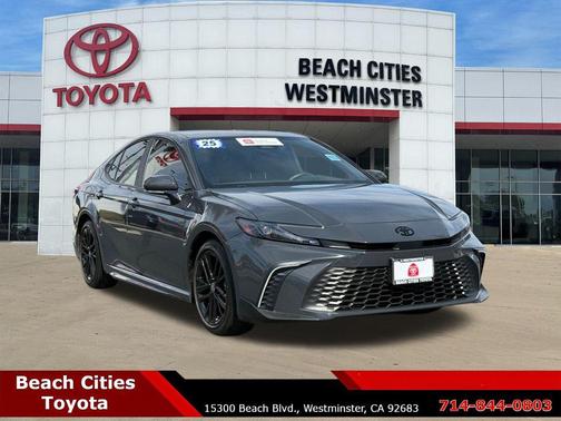 2025 Toyota Camry SE