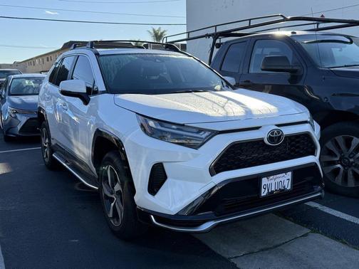 2025 Toyota RAV4 Hybrid SE