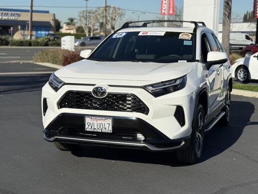 2025 Toyota RAV4 Hybrid SE