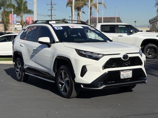 2025 Toyota RAV4 Hybrid SE