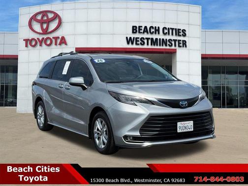 Celestial Silver Metallic 2025 Toyota Sienna XLE
