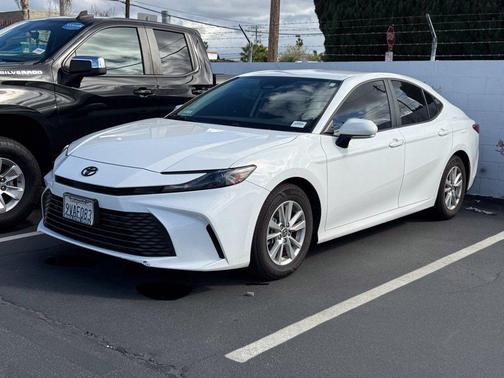 Ice Cap 2025 Toyota Camry LE