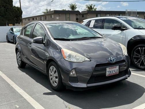 Magnetic Gray Metallic 2013 Toyota Prius c Three