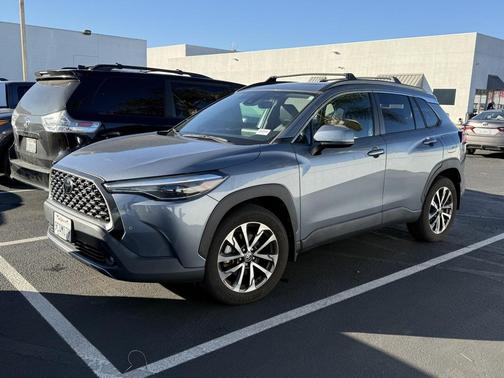 2022 Toyota Corolla Cross XLE